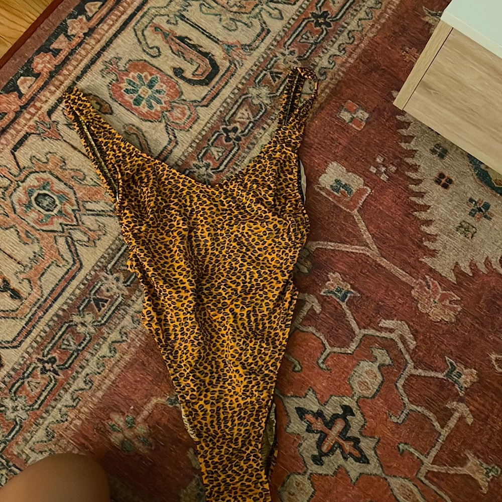 Vintage high cut one piece bathing suit